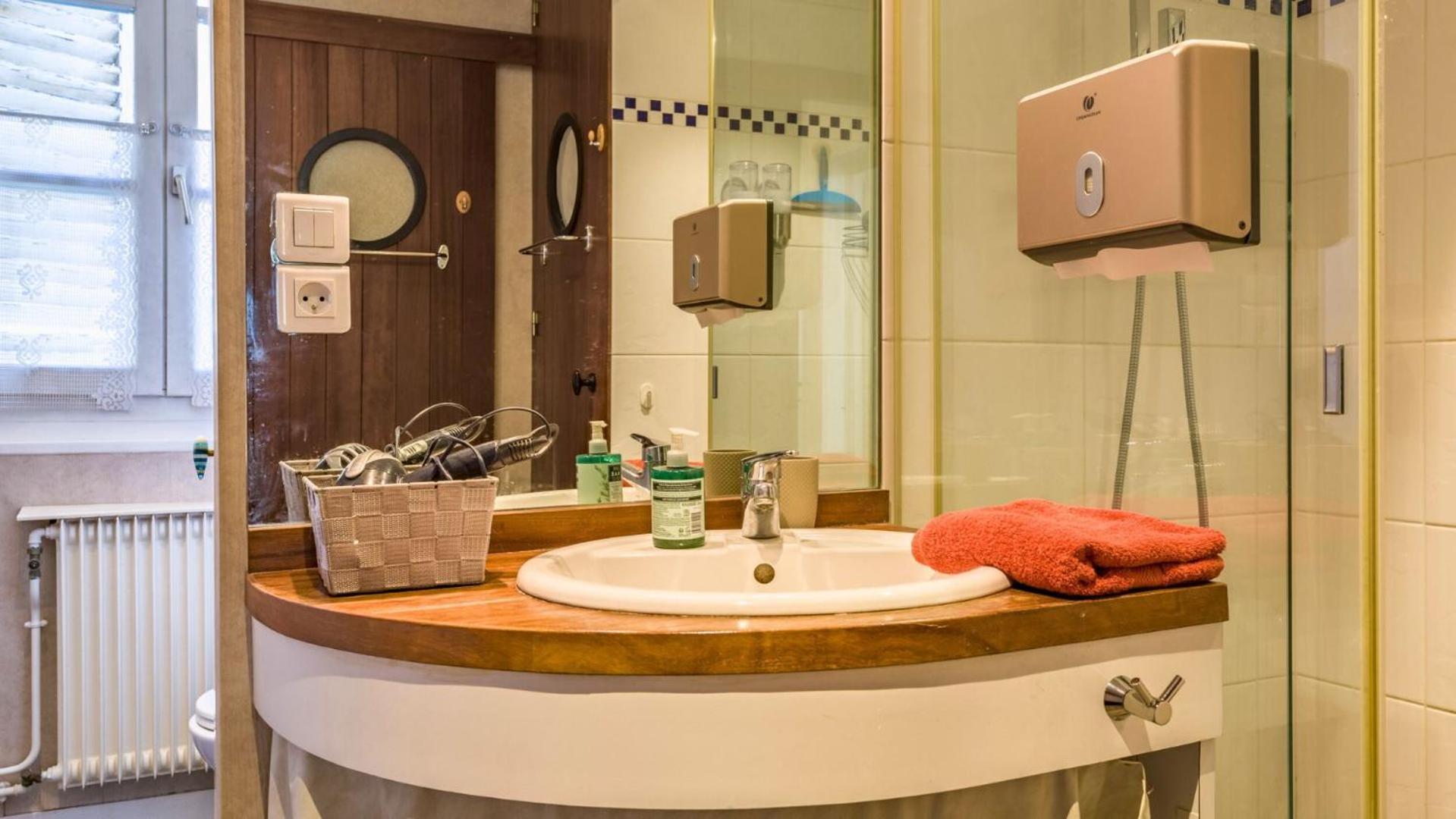 Chambre Privee Confort Charme Hypercentre Chez L'Habitant Троа Екстериор снимка